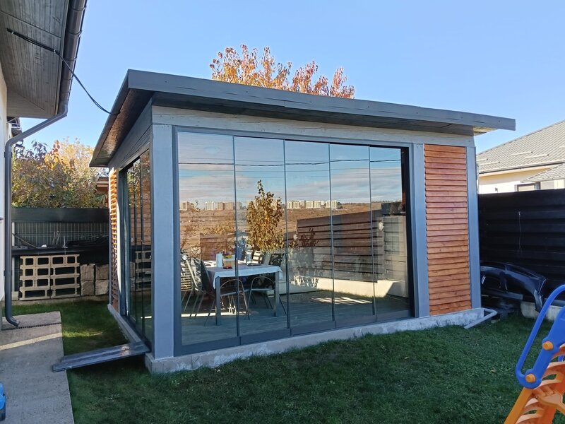 Glisiere aluminiu terase, balcoane, foisoare